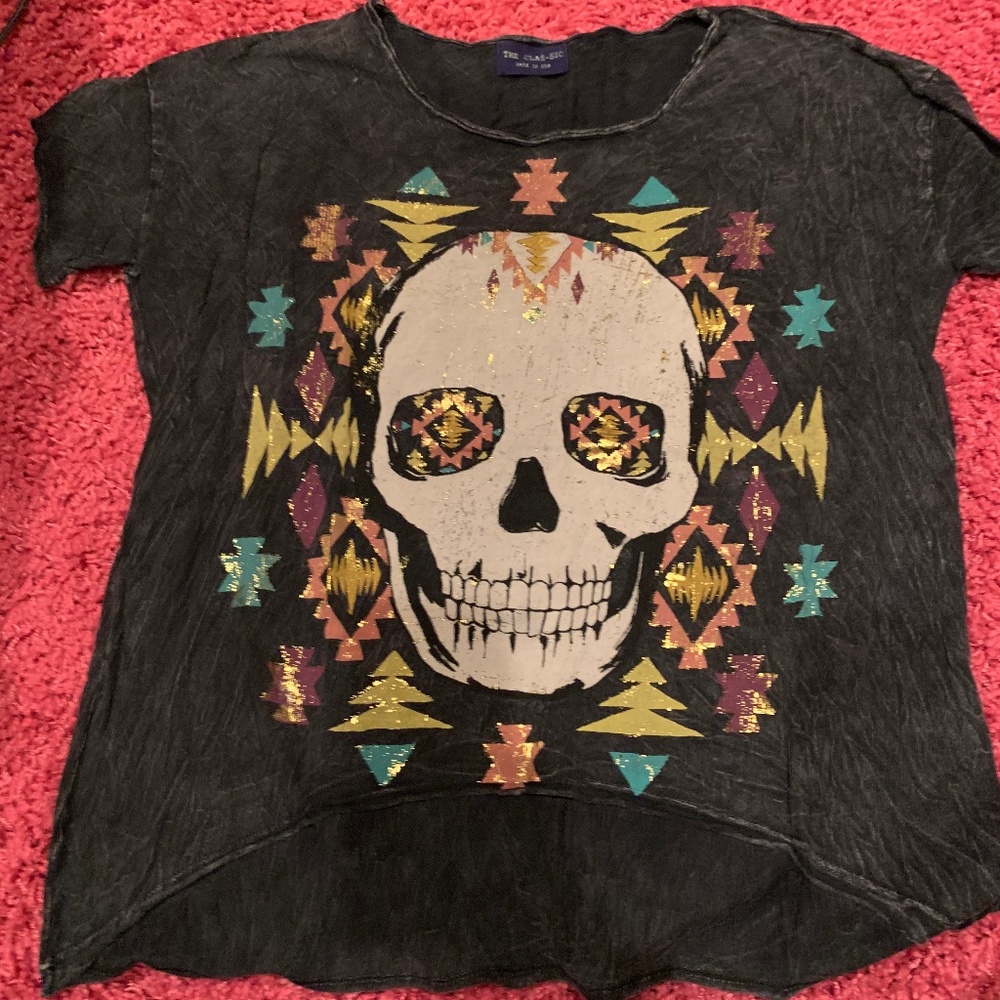 The Clas-Sic Skull Tee